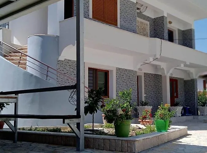 Villa Besnik, Rooms For Rent
